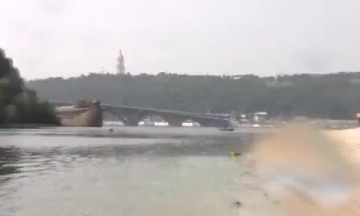 تنيك حبيبها بزب صناعي