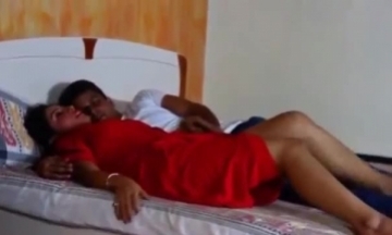 نيك امهات استسلام الم الئ ابنها