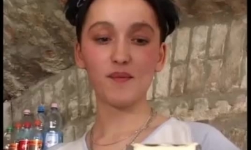 تتناك فى الزريبة اما البهايم