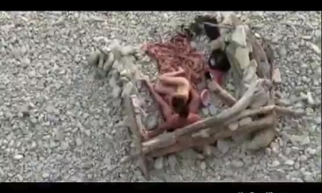 البوس في الثدي وعضها ولحسها بالصور