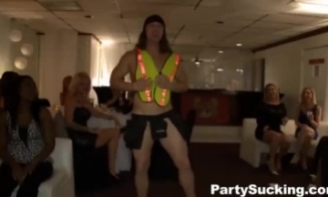 ام تلحس خزق طبز بنتها