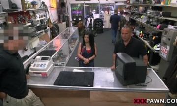 سكس عريس وعروسة ينيكها ليلة الدخله