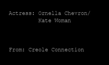 نيك مايا خليفه في المسبح