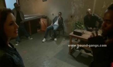 صور لعب بزاز ومص جلمات